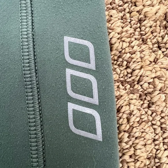 Lorna Jane Asset Phone Pocket Ankle Biter Leggings - Picture 4 of 6